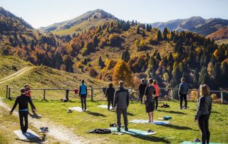 yoga prealpi dolomiti